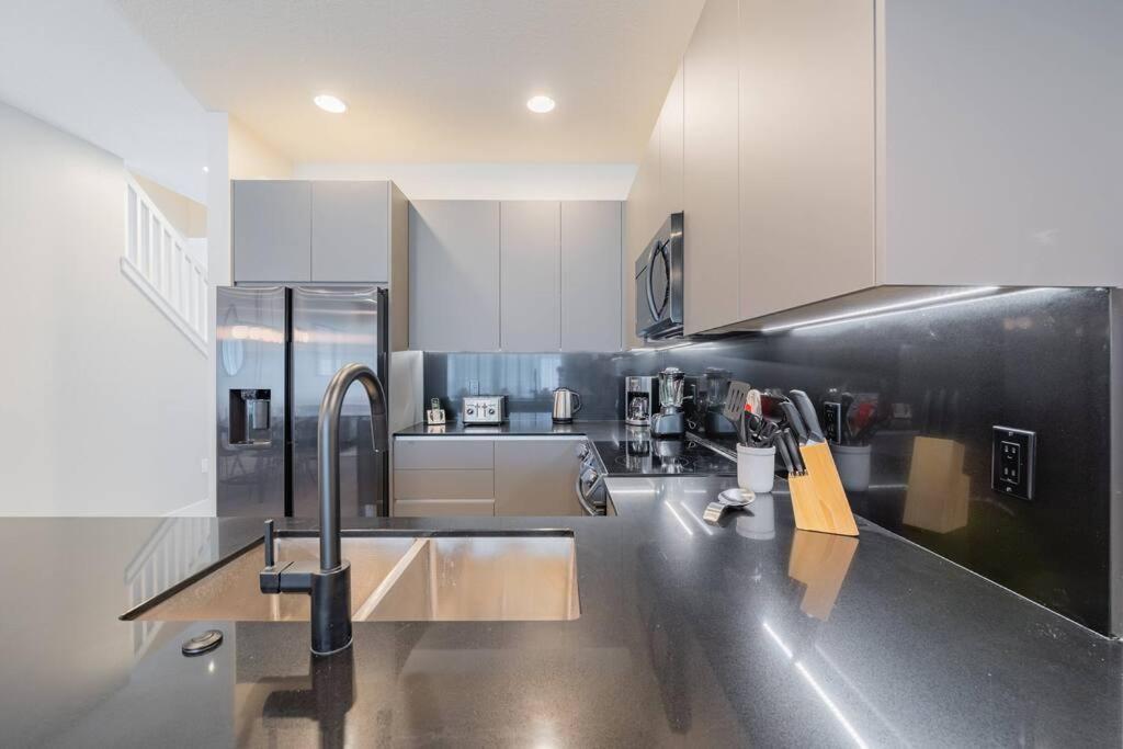 **Brand New** Luxurious Decor Townhouse With Private Pool Hit17145 Villa Orlando Luaran gambar